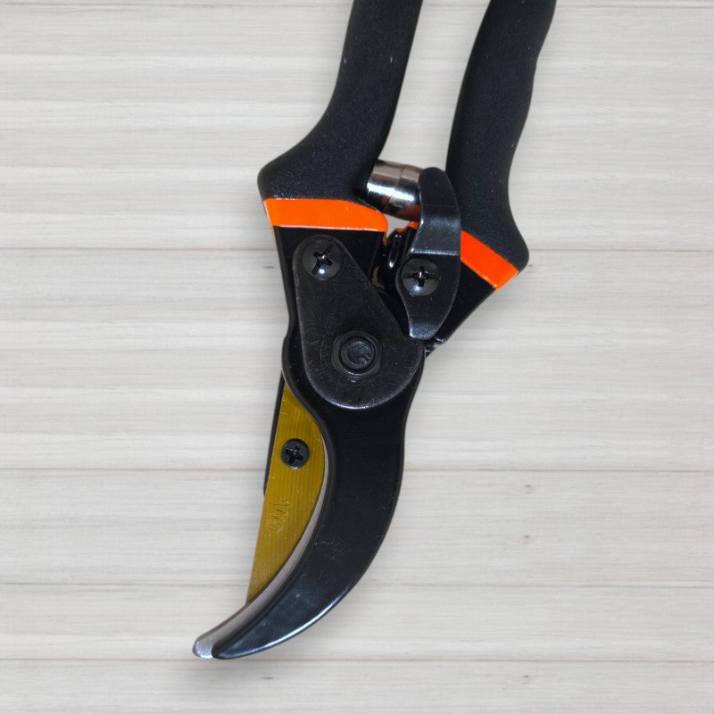 Секатор садовий YI KUN SK-5, довжина 21,5см